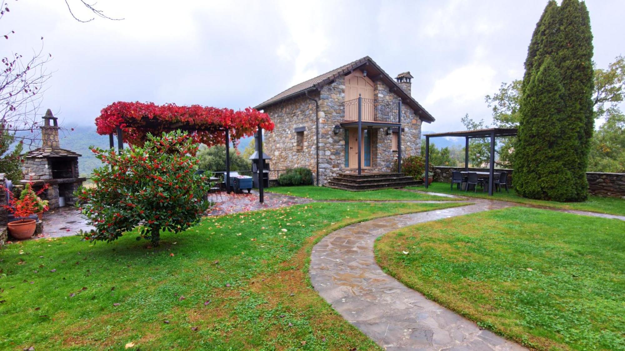 Casas Cleto - * Laspuña